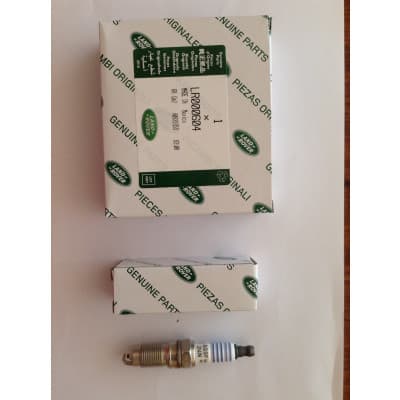 GENUINE LAND ROVER SPARK PLUGS LR000604 (SET OF 6PCS)